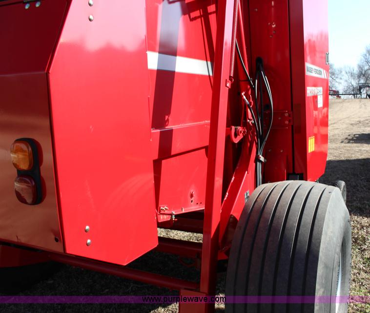 image for item L6602 2011 Massey Ferguson Hesston 2846A round baler