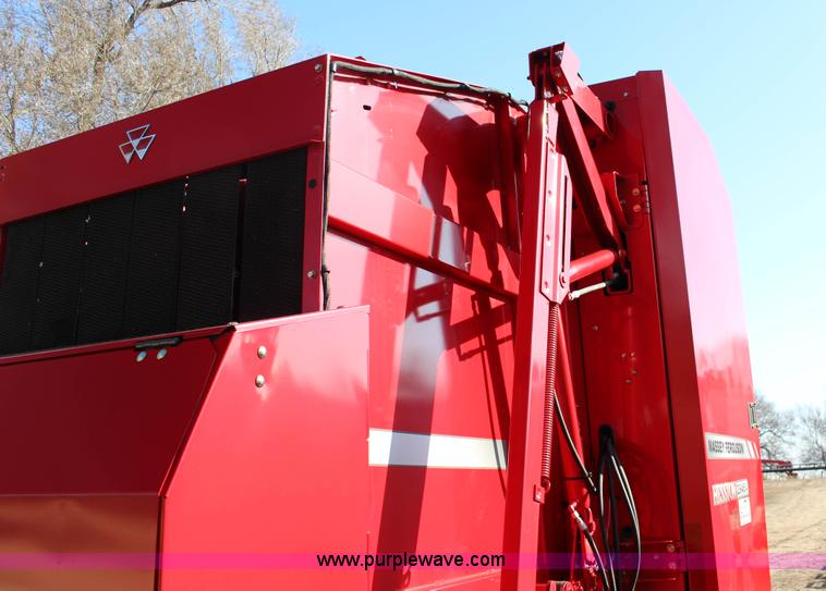 image for item L6602 2011 Massey Ferguson Hesston 2846A round baler