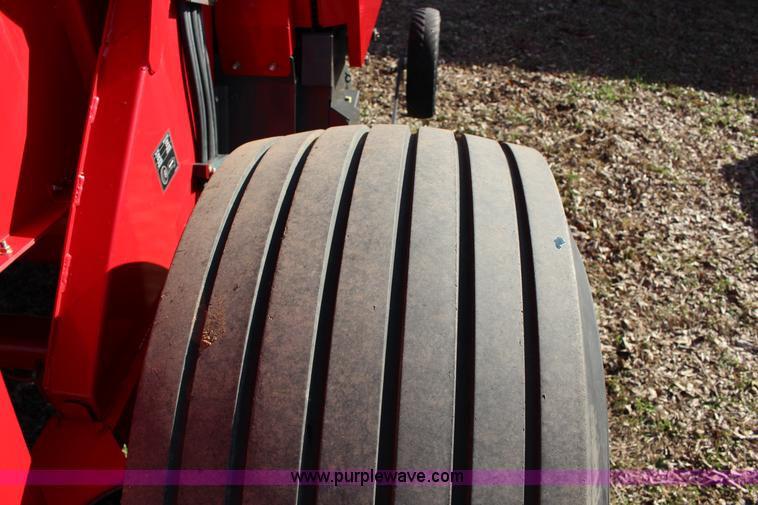 image for item L6602 2011 Massey Ferguson Hesston 2846A round baler