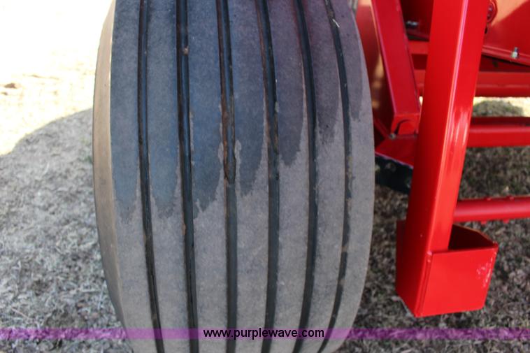 image for item L6602 2011 Massey Ferguson Hesston 2846A round baler
