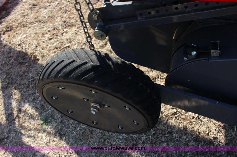 image for item L6602 2011 Massey Ferguson Hesston 2846A round baler