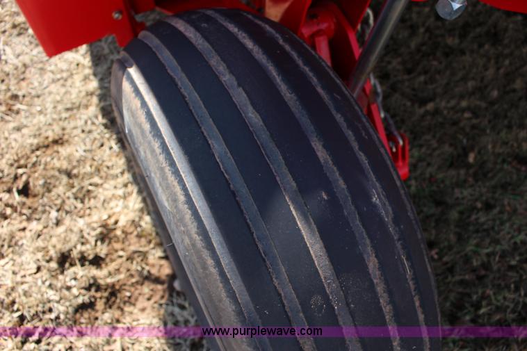 image for item L6607 2010 Massey Ferguson Hesston 1372 12' rotary discbine mower