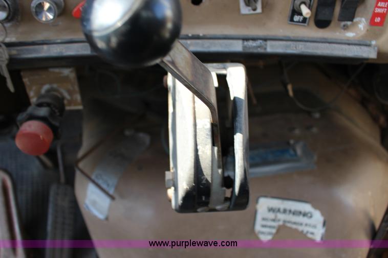 image for item L6613 1978 GMC 7500 Big Wheels applicator