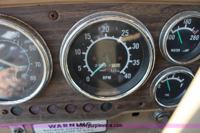 image for item L6613 1978 GMC 7500 Big Wheels applicator