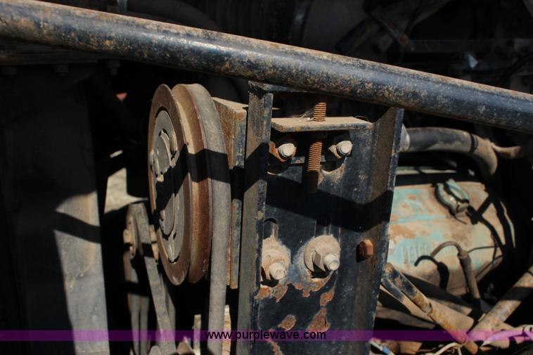 image for item L6613 1978 GMC 7500 Big Wheels applicator