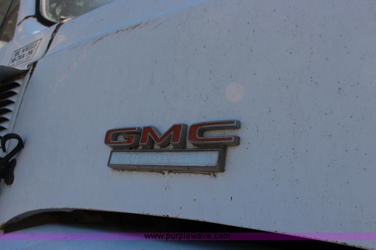 image for item L6613 1978 GMC 7500 Big Wheels applicator