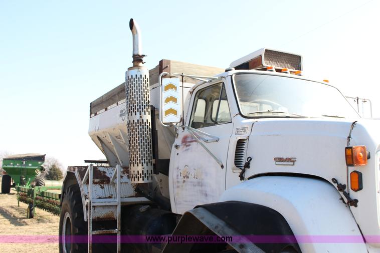 image for item L6613 1978 GMC 7500 Big Wheels applicator