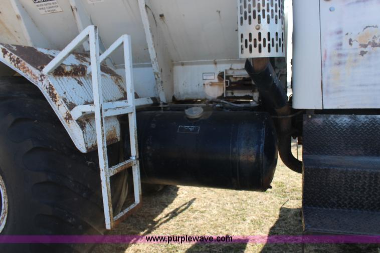 image for item L6613 1978 GMC 7500 Big Wheels applicator