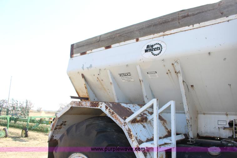 image for item L6613 1978 GMC 7500 Big Wheels applicator