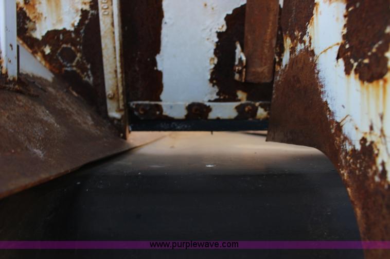 image for item L6613 1978 GMC 7500 Big Wheels applicator