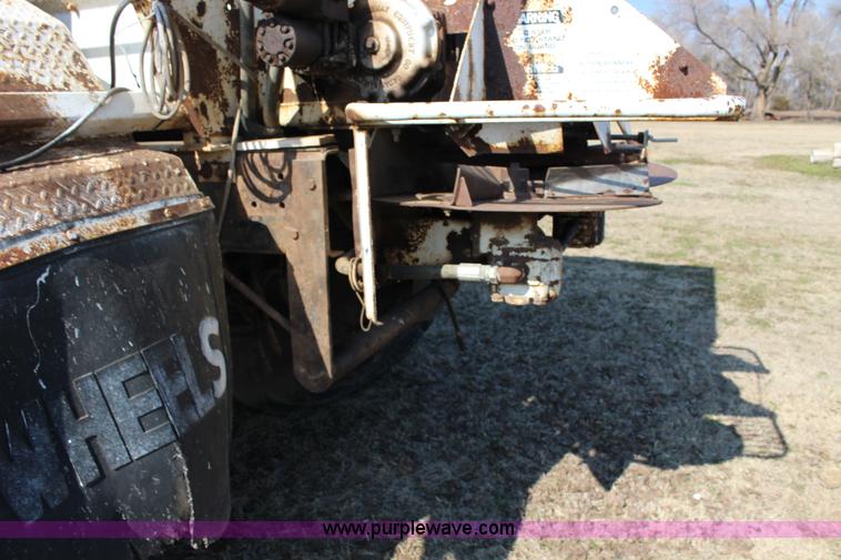 image for item L6613 1978 GMC 7500 Big Wheels applicator