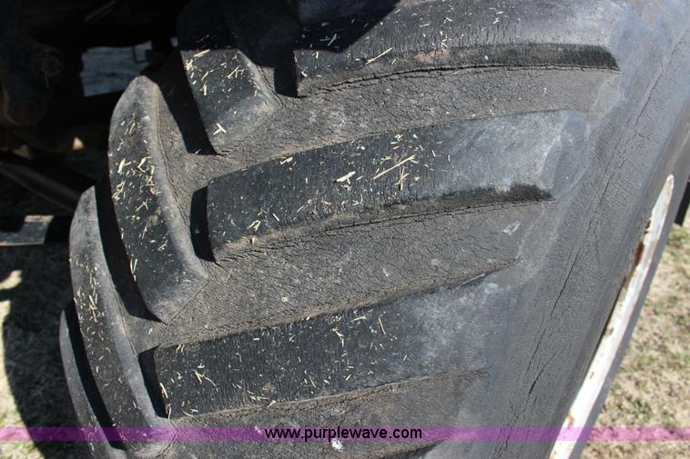 image for item L6613 1978 GMC 7500 Big Wheels applicator