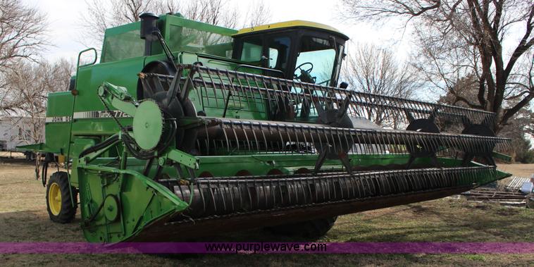 image for item L6620 1980 John Deere 7720 Turbo combine