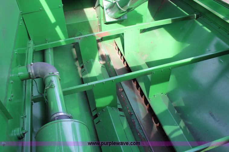 image for item L6620 1980 John Deere 7720 Turbo combine