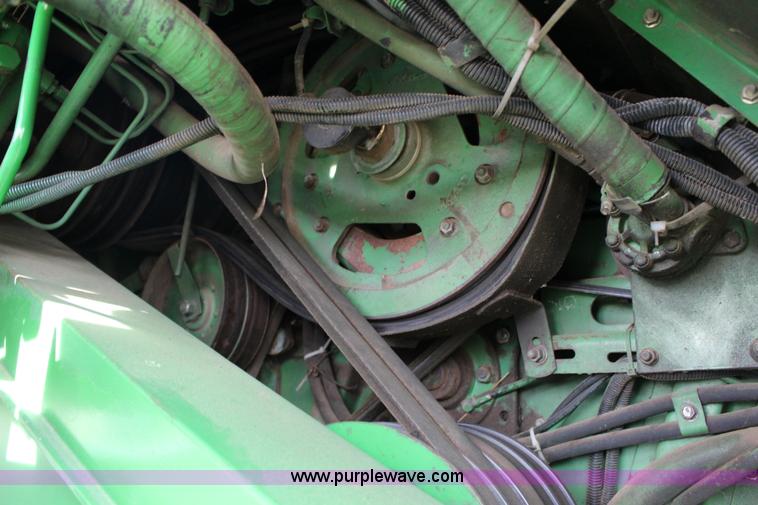 image for item L6620 1980 John Deere 7720 Turbo combine