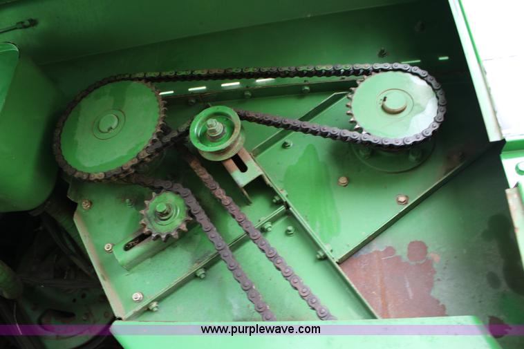 image for item L6620 1980 John Deere 7720 Turbo combine