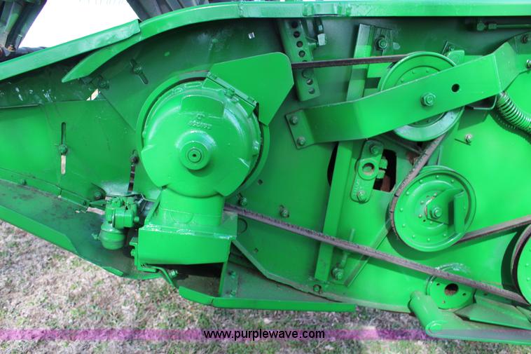 image for item L6620 1980 John Deere 7720 Turbo combine