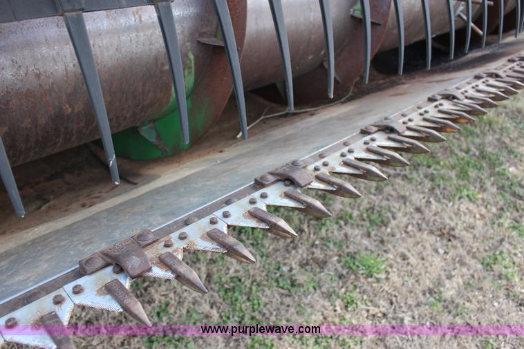 image for item L6620 1980 John Deere 7720 Turbo combine