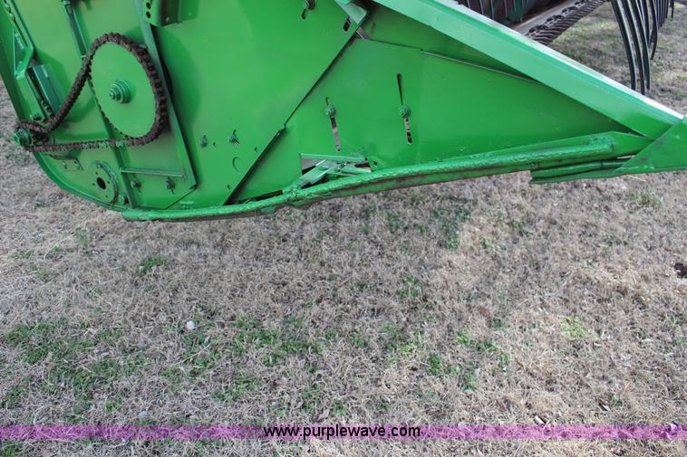 image for item L6620 1980 John Deere 7720 Turbo combine