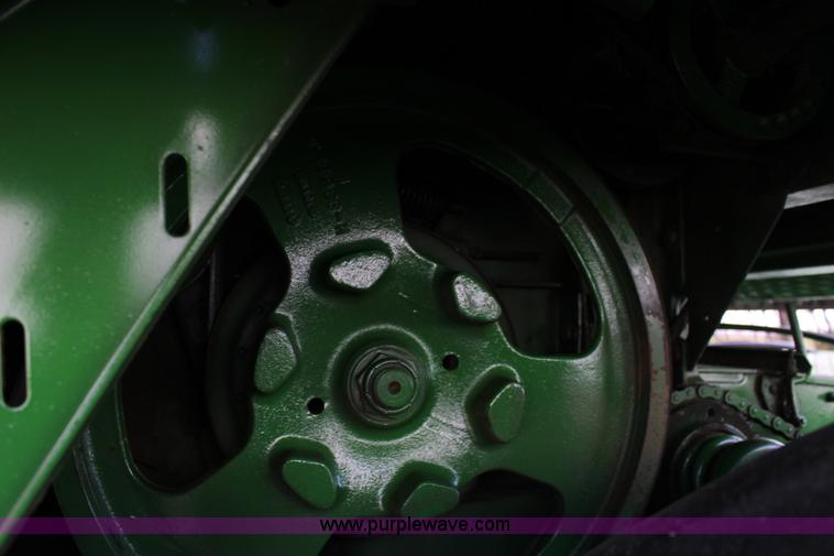 image for item L6620 1980 John Deere 7720 Turbo combine