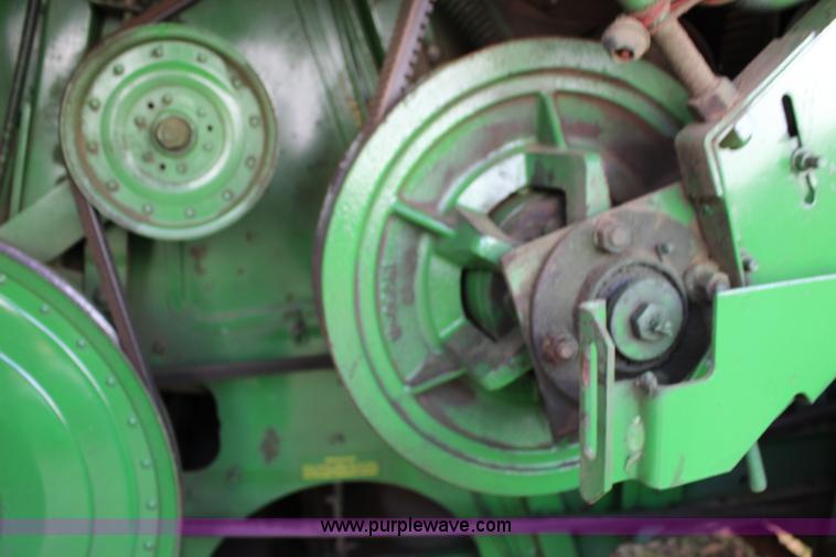 image for item L6620 1980 John Deere 7720 Turbo combine