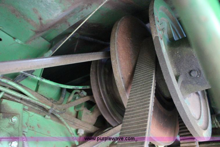 image for item L6620 1980 John Deere 7720 Turbo combine