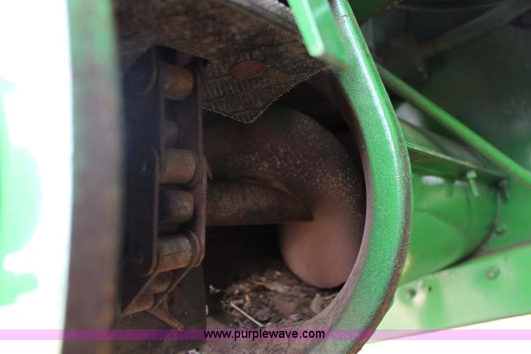 image for item L6620 1980 John Deere 7720 Turbo combine