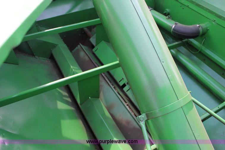 image for item L6620 1980 John Deere 7720 Turbo combine