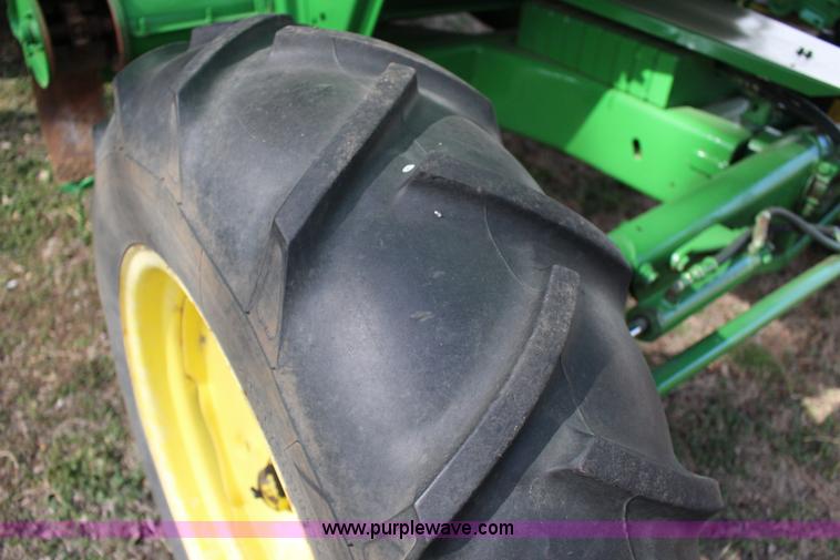 image for item L6620 1980 John Deere 7720 Turbo combine