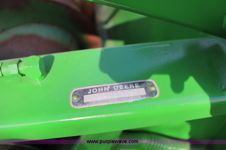 image for item L6620 1980 John Deere 7720 Turbo combine