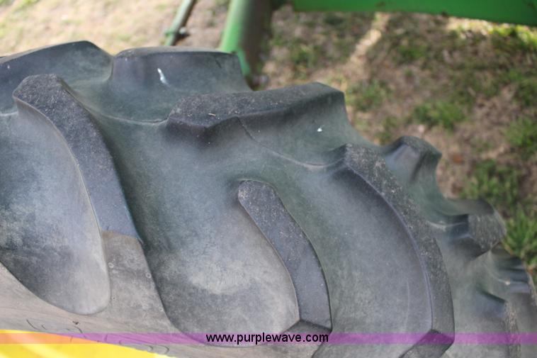 image for item L6620 1980 John Deere 7720 Turbo combine