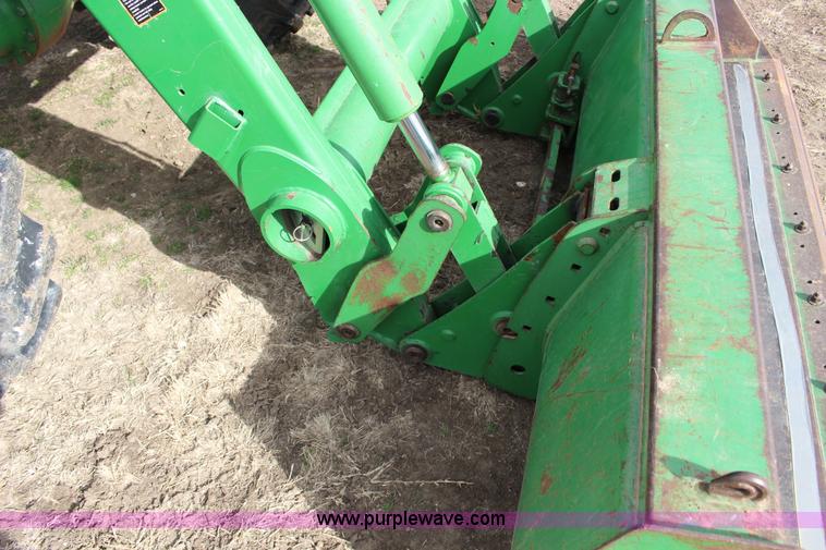 image for item L6635 2001 John Deere 7710 MFWD tractor