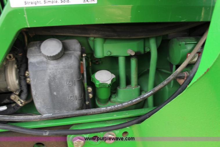 image for item L6635 2001 John Deere 7710 MFWD tractor