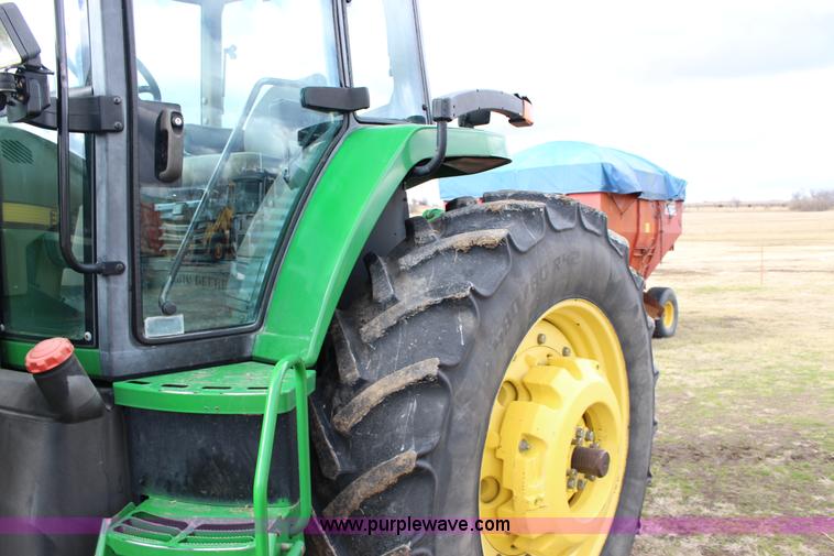 image for item L6635 2001 John Deere 7710 MFWD tractor