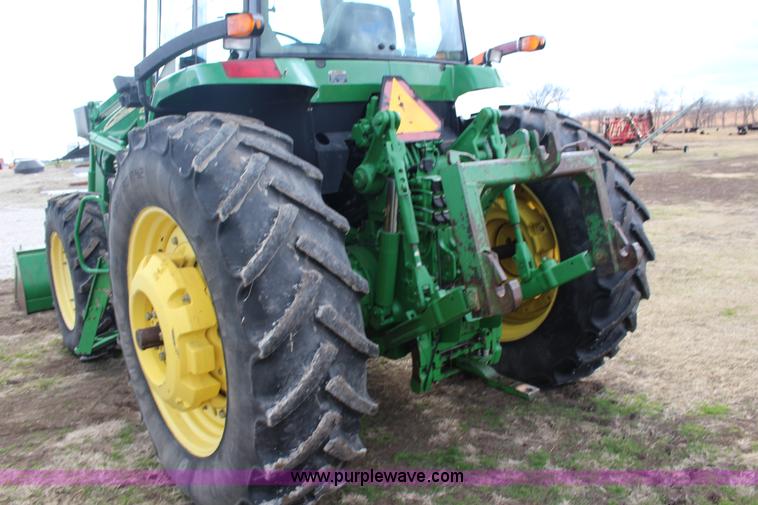 image for item L6635 2001 John Deere 7710 MFWD tractor