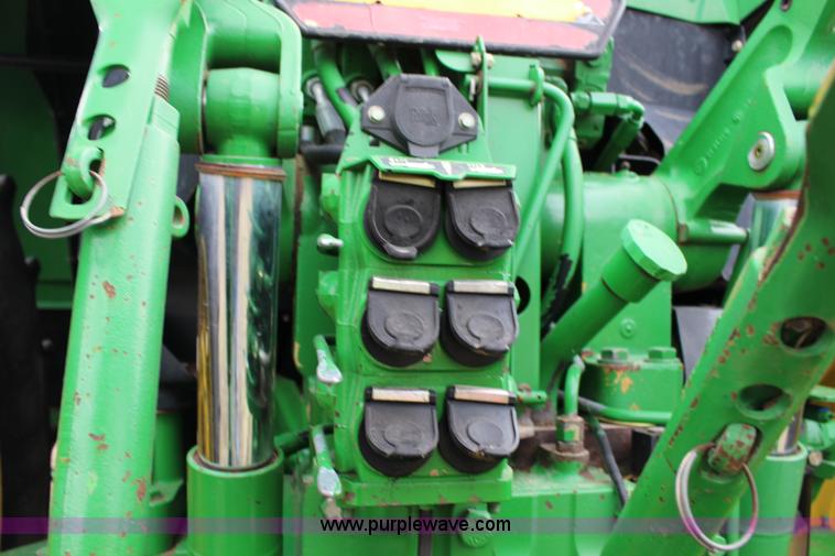 image for item L6635 2001 John Deere 7710 MFWD tractor