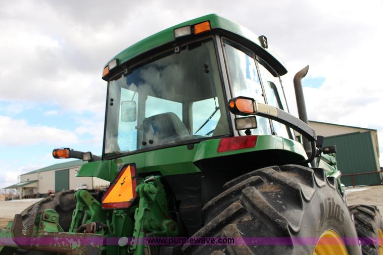image for item L6635 2001 John Deere 7710 MFWD tractor