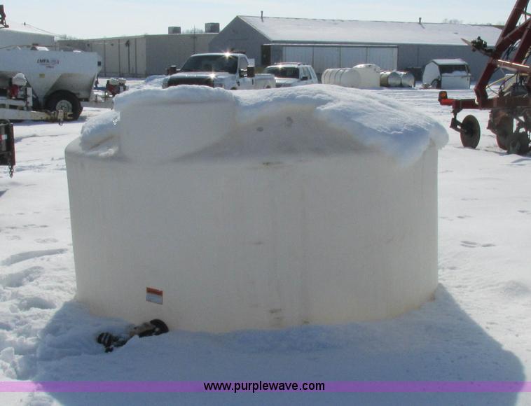 image for item Z9618 (2) water tanks