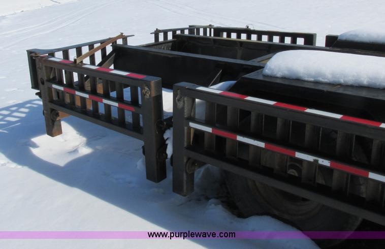 image for item Z9619 2006 Behnke Enterprises ag equipment trailer