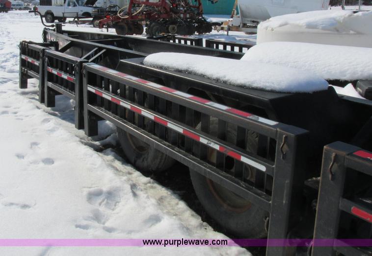 image for item Z9619 2006 Behnke Enterprises ag equipment trailer