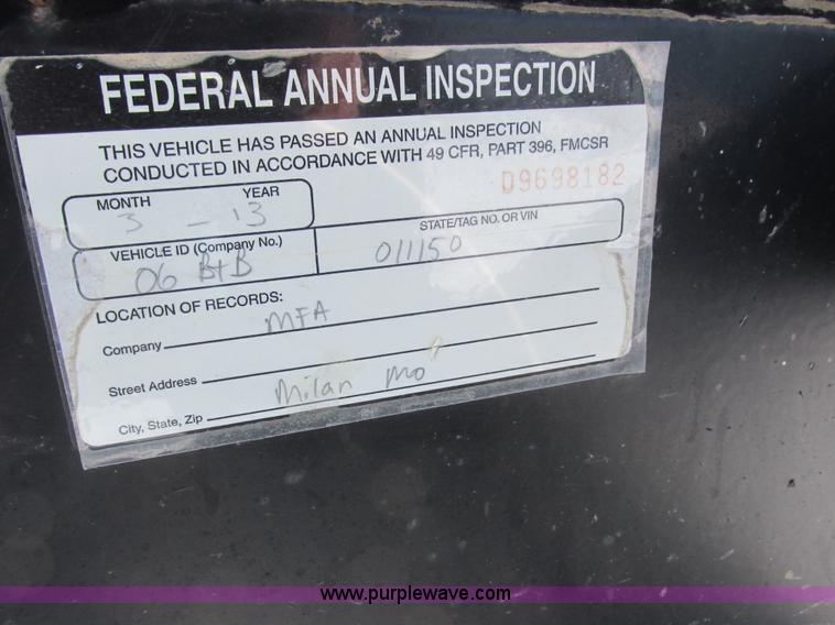 image for item Z9619 2006 Behnke Enterprises ag equipment trailer