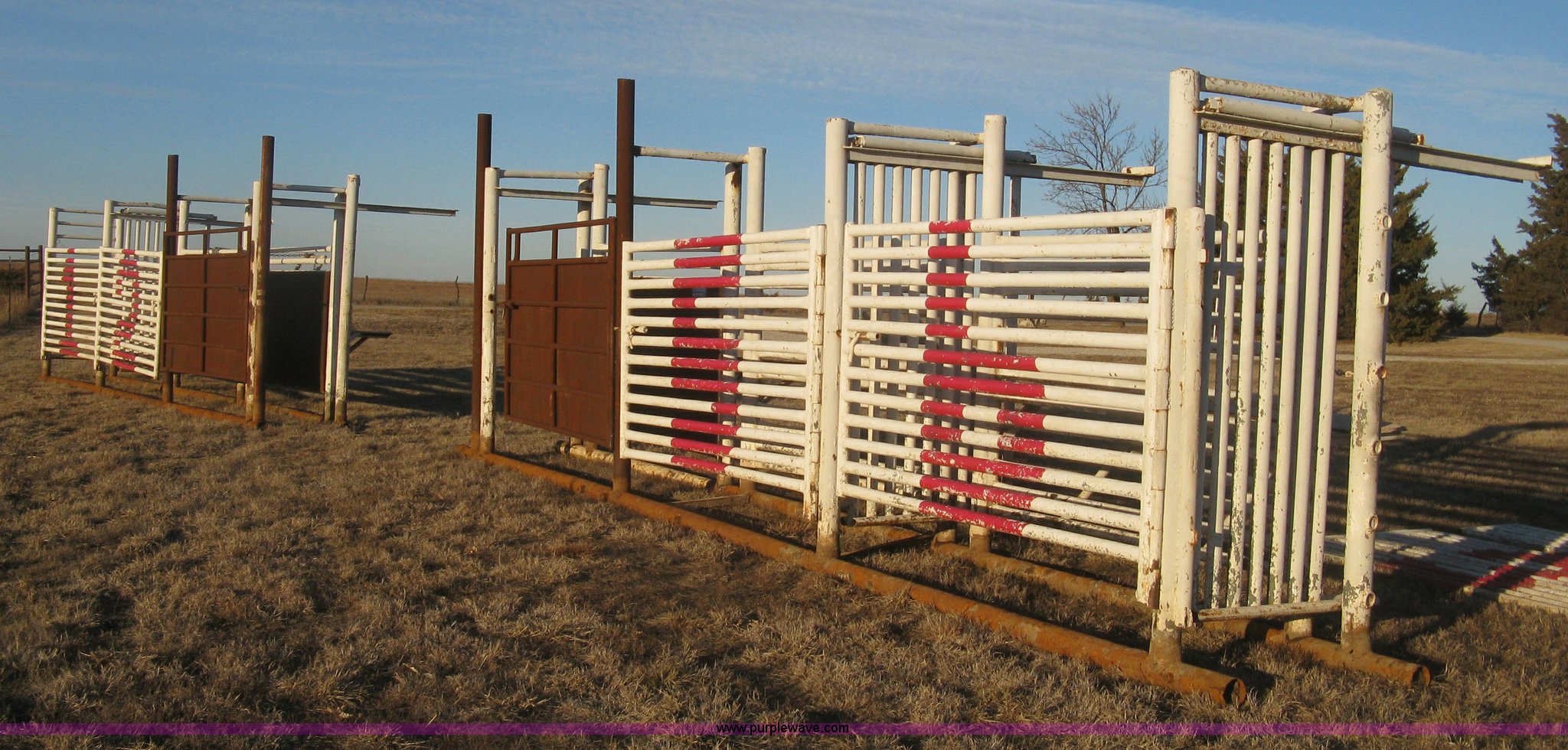 Shop built rodeo bucking chutes in Rock, KS Item K2778 sold Purple Wave