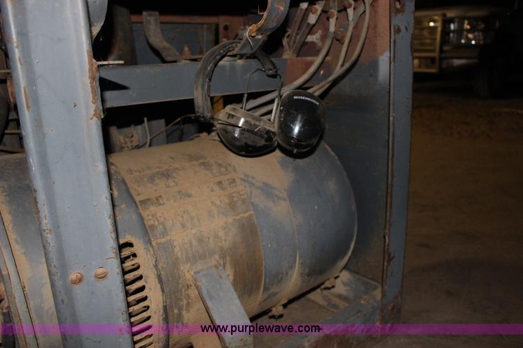 image for item BR9491 Lincoln SA200 DC arc welder