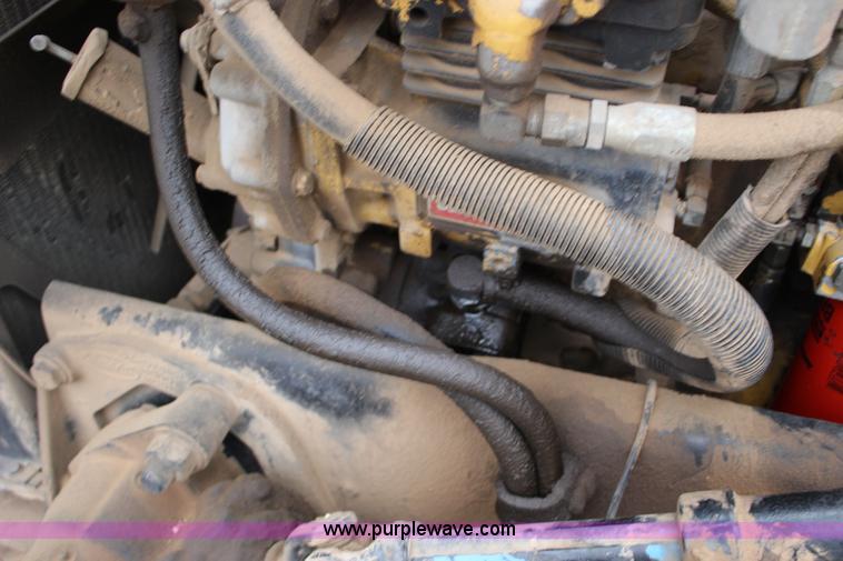 image for item F3457 2000 Peterbilt 378 service truck