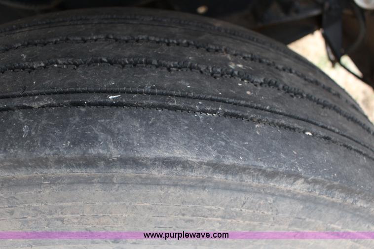 image for item F3457 2000 Peterbilt 378 service truck