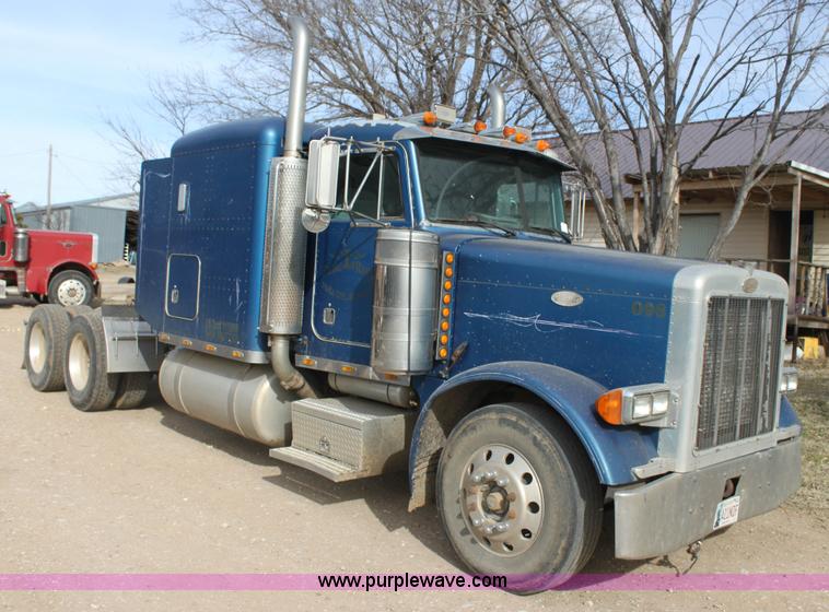 image for item F3458 1995 Peterbilt 379 semi truck