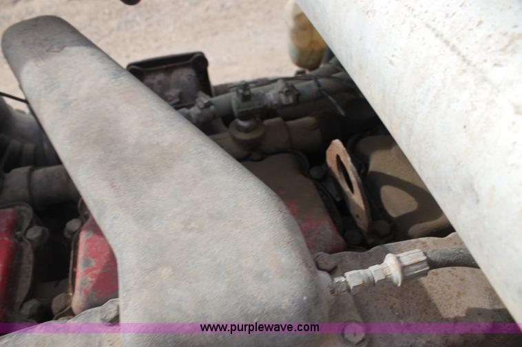 image for item F3458 1995 Peterbilt 379 semi truck