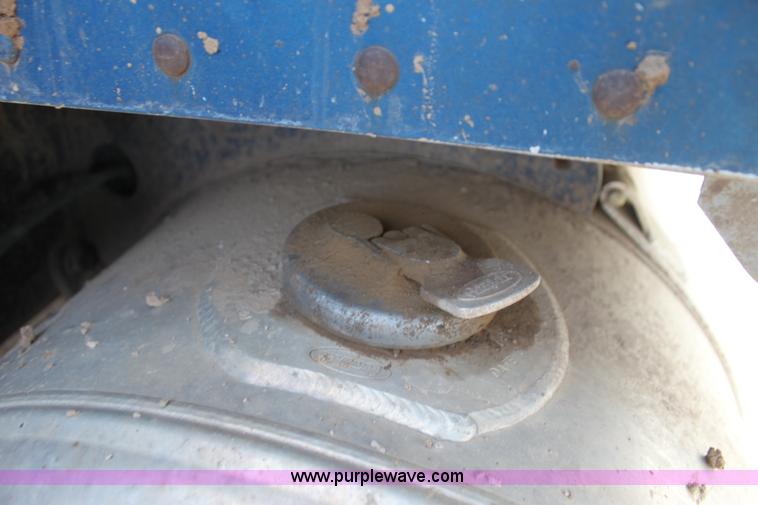 image for item F3458 1995 Peterbilt 379 semi truck