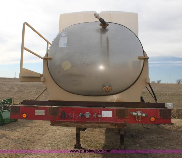 image for item F3459 1989 Nurse tank trailer