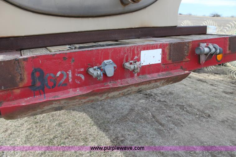 image for item F3459 1989 Nurse tank trailer